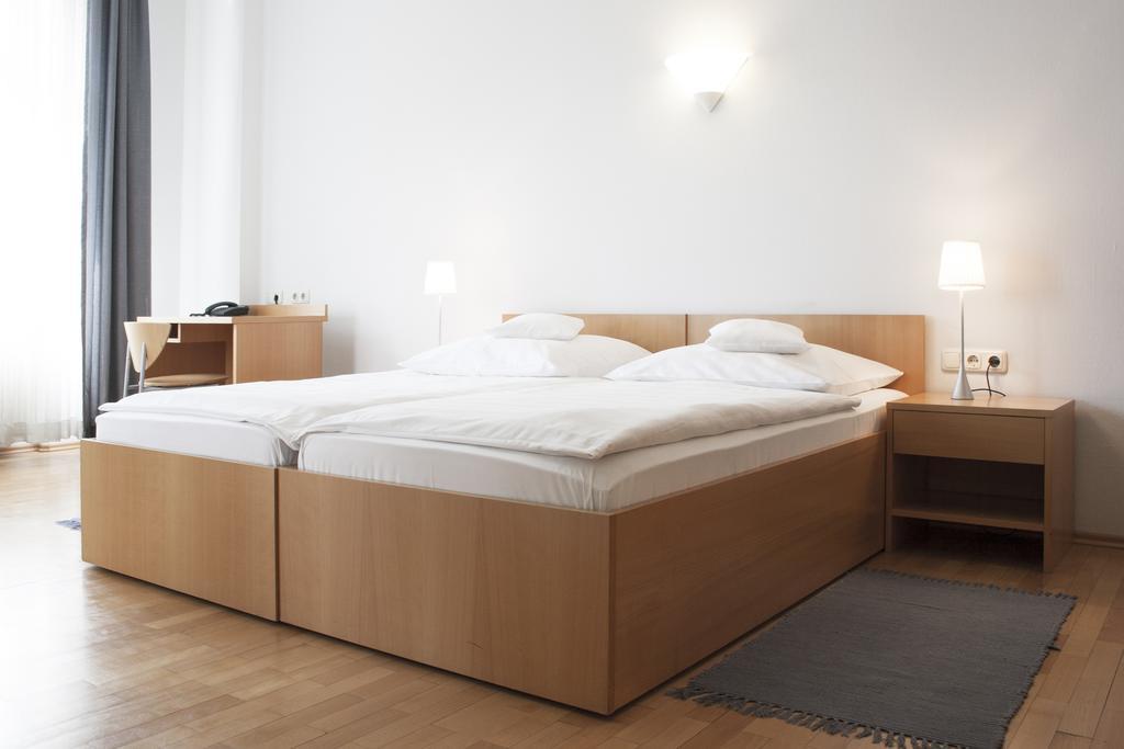 Hotel Zum Scheppen Eck Wiesbaden Zewnętrze zdjęcie